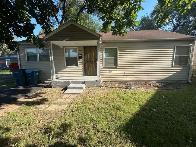 Primary Photo - 627 Ferguson Ave