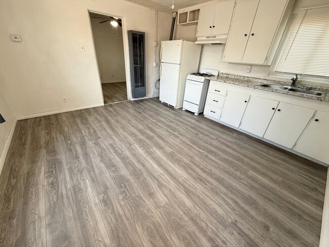 Building Photo - 20 Chama St NE