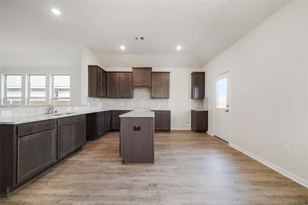 Building Photo - 13096 Laura Lake Dr