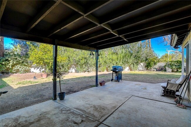 Building Photo - 2408 El Cortez Ave