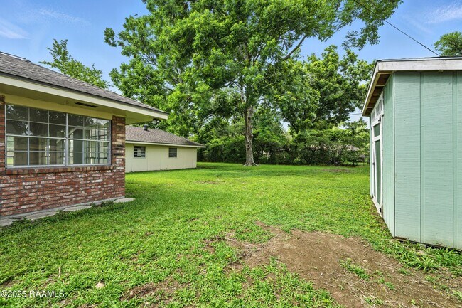 Building Photo - 301 Estainville Ave