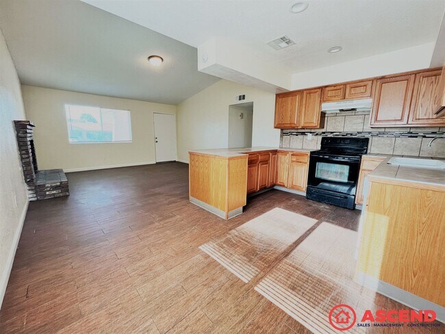 Building Photo - 8516 Haupt Ave