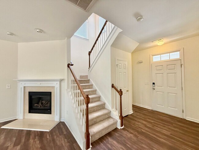 Building Photo - Charming 3BD, 2.5BA Raleigh Home Near Interstates, Shopping, Dining, and Downtown Raleigh