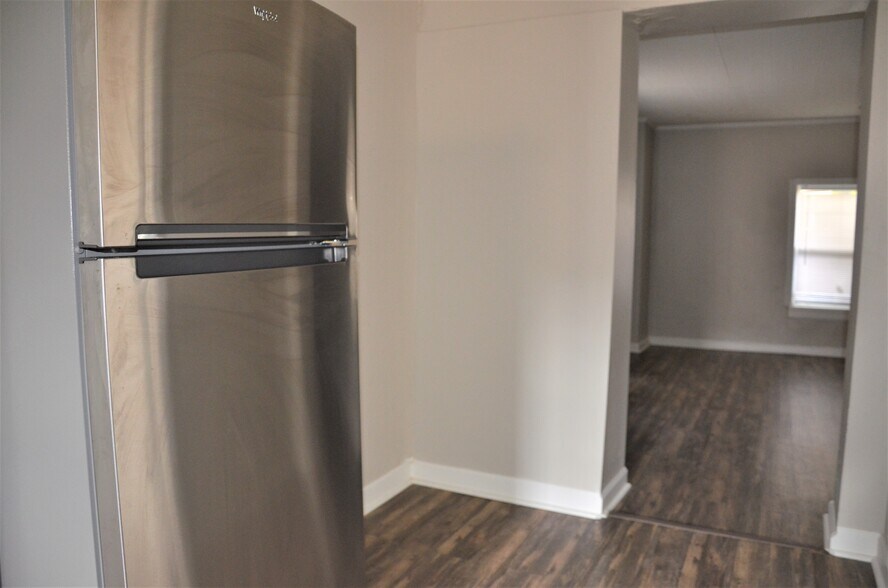 Building Photo - 65 E William St