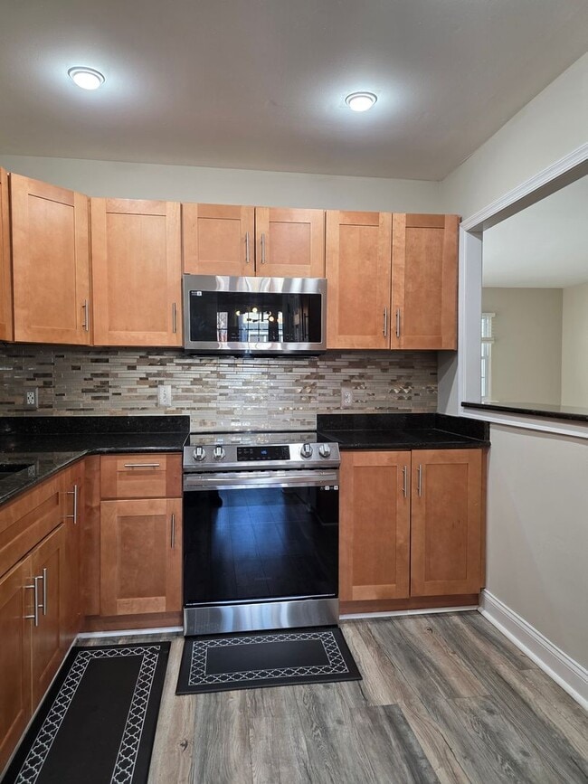 Building Photo - Green Valley Community off Kirkwood Highway