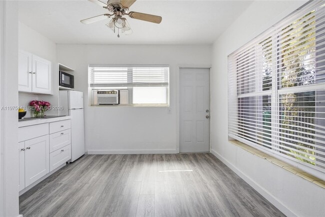 Building Photo - 2761 SW 33rd Ct