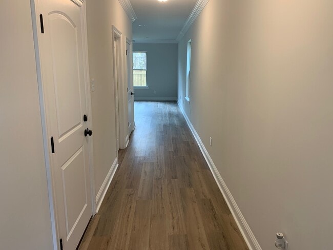 Building Photo - The Cottages at University Villas 3 bedroo...
