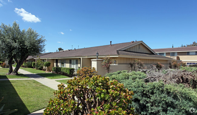 Building Photo - Greentree Fountain Apartments