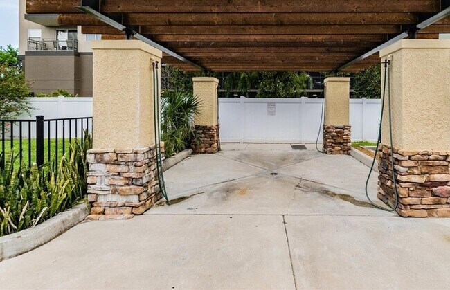 Building Photo - 5306 Santa Rosa Ct