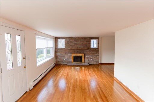 Building Photo - 647 Frenchtown Rd
