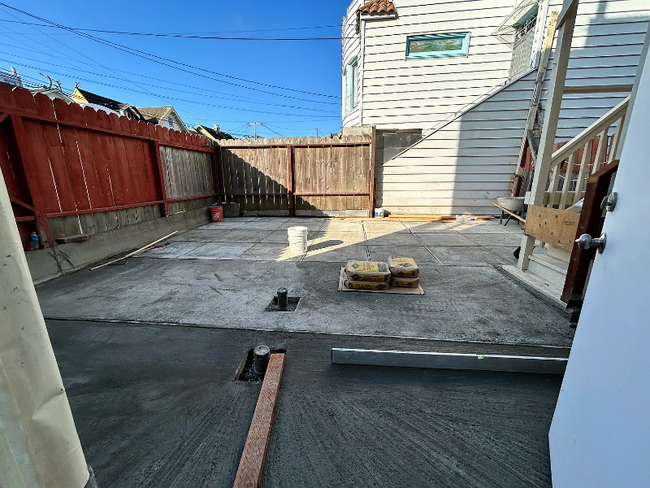 Building Photo - 153 Sickles Ave