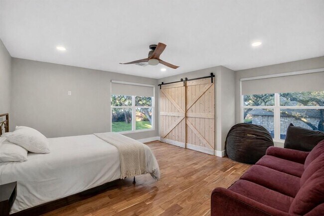 Building Photo - 3627 Stoneridge Rd