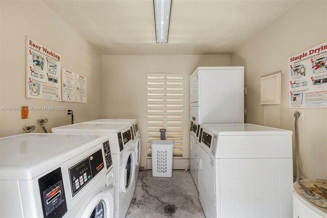Building Photo - 10401 SW 108th Ave