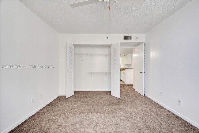 Building Photo - 770 Claughton Island Dr