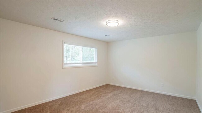 Building Photo - 3016 Donavan Way