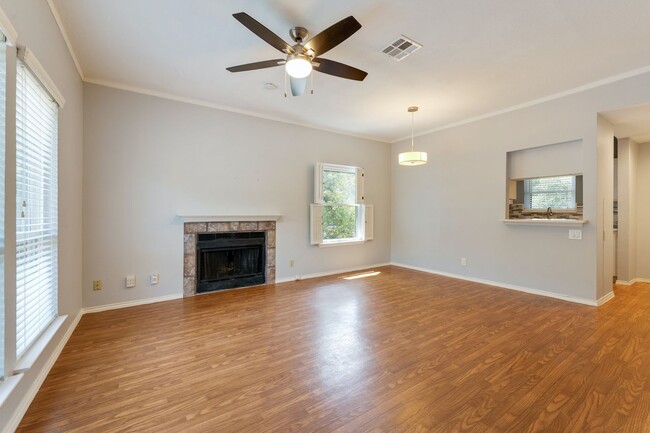 Building Photo - MOVE-IN TODAY: Updated 3 BR / 2.5 BA in S Austin - Walkable Location - W/D Included