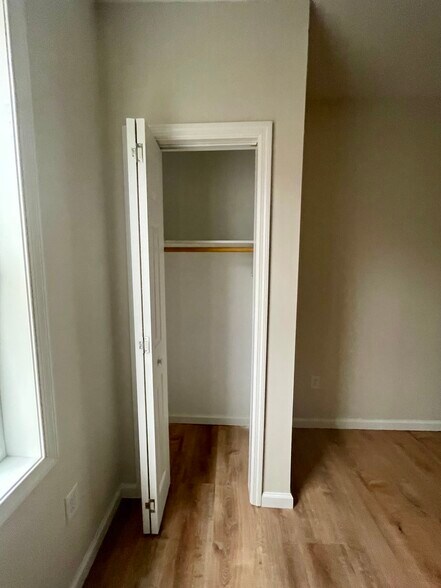 Building Photo - 720 Marion St