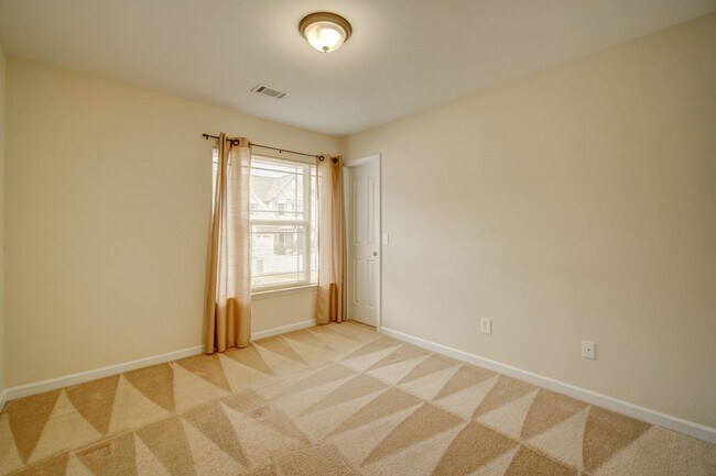 Building Photo - 3/BD - 2.5/BTH  Well Maintained Home in Li...