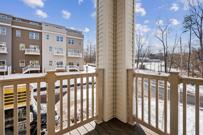 Building Photo - Brand New 2-Bed, 2-Bath Condo in Prime Ste...