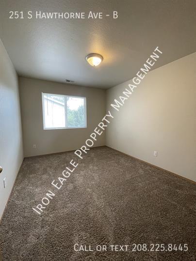 Building Photo - 251 S Hawthorne Ave