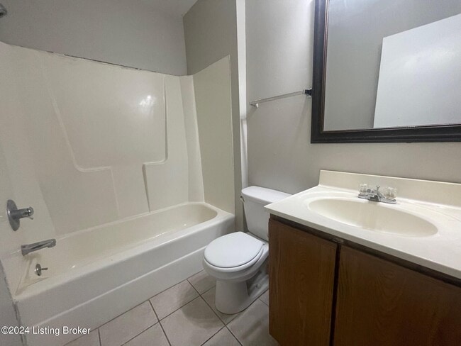 Building Photo - 544 Fox Chase Ct