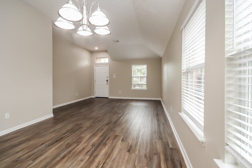 Building Photo - 2439 Sandy Fields Ln