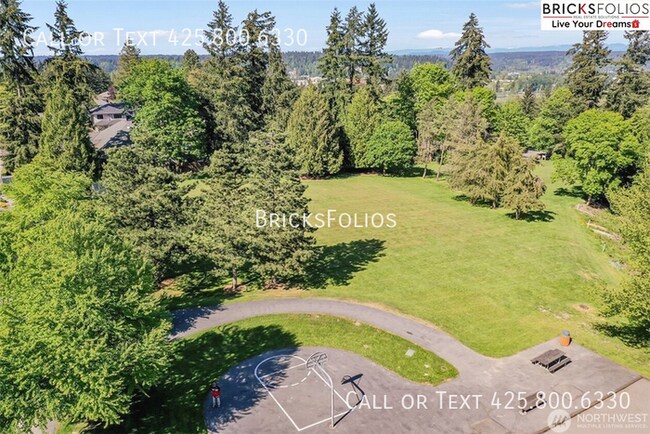 Building Photo - Remarkable Redmond Home - Walk to Microsof...