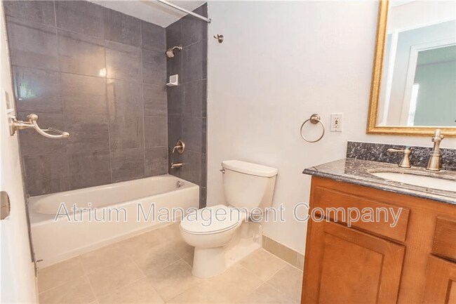 Building Photo - 715 Warrenton Rd