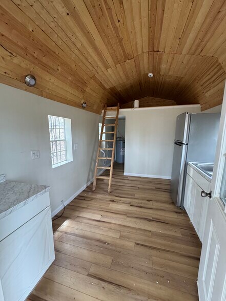 Building Photo - 1552 Boone Dr