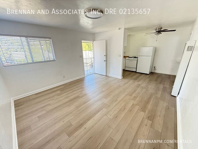 Building Photo - 4217 1/2 3rd Ave.-