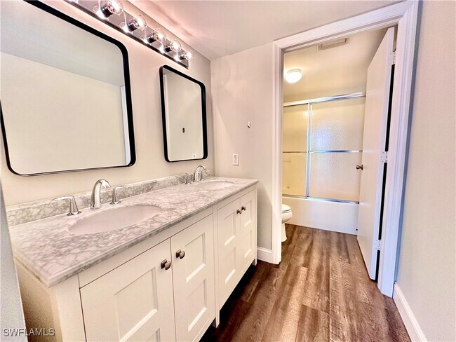 Building Photo - 441 Quail Forest Blvd