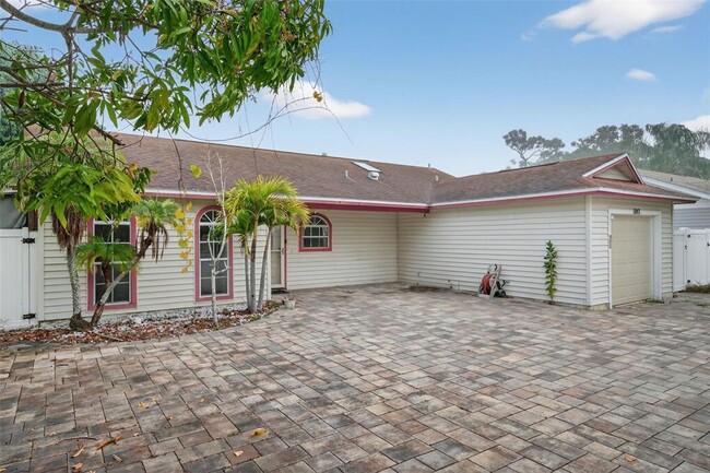 Building Photo - 5883 Darren Ct