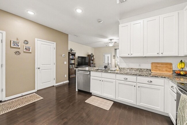 Building Photo - 188 Woodward Rd