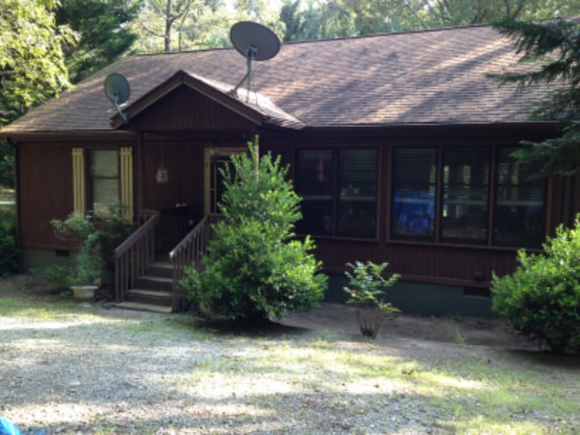 Building Photo - 107 Rockcrest Ridge