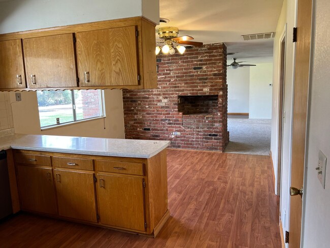 Building Photo - Wonderful Palo Cedro Neighborhood country ...