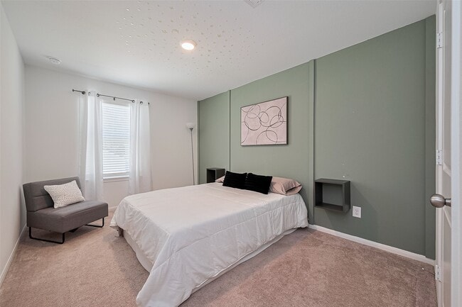 Building Photo - 17711 Vernonia Ln