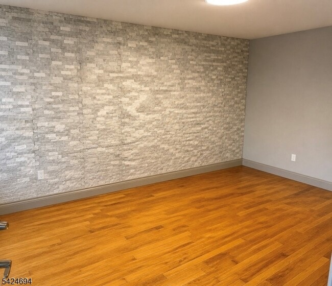Building Photo - 1411 Hussa St