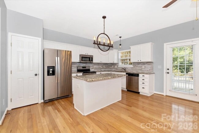 Building Photo - 4102 Christine Ln