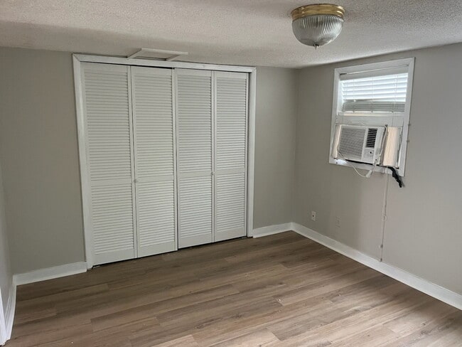 Building Photo - Charming 1-Bedroom Retreat in Vibrant Nashville – Cozy 720 Sq Ft Haven with Garage Access!