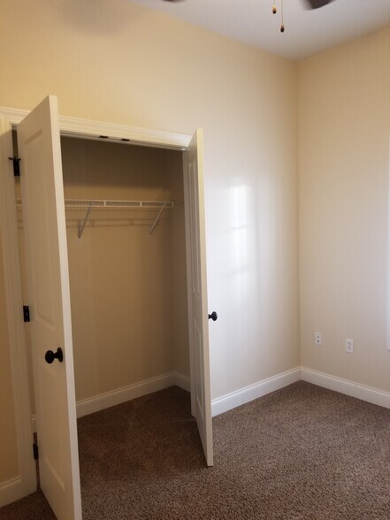 Building Photo - 406 Treyson Ln