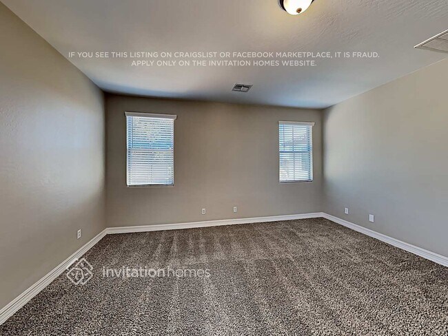 Building Photo - 13549 N 152nd Dr