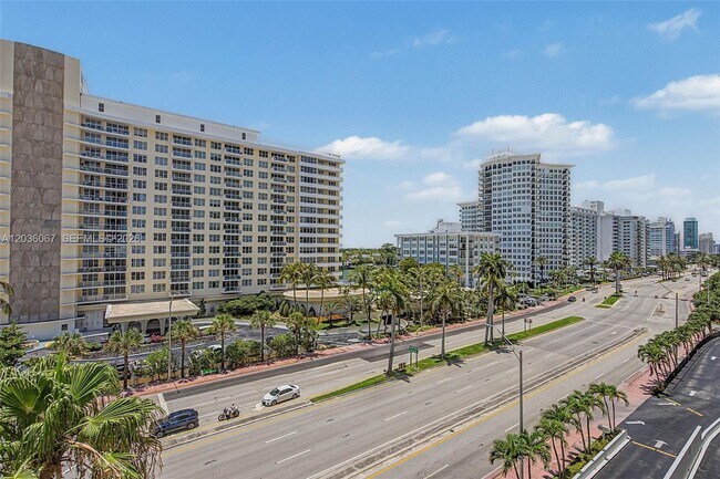 Building Photo - 5555 Collins Ave