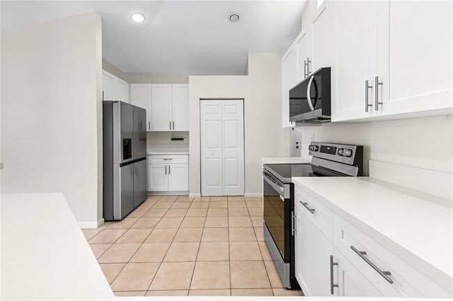 Building Photo - 5606 NW 109th Way