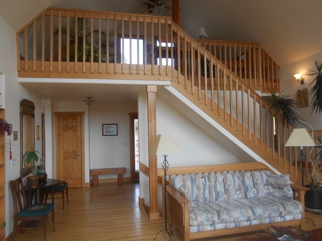 Family Area - 53 Paradise Rd