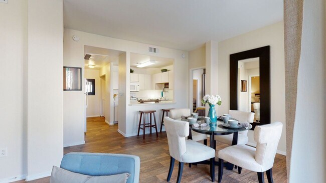 Building Photo - Pala Mesa