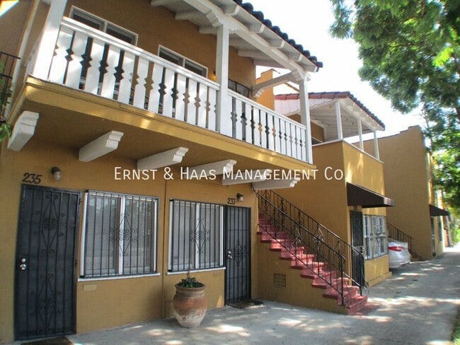 Primary Photo - 221 W 20th St