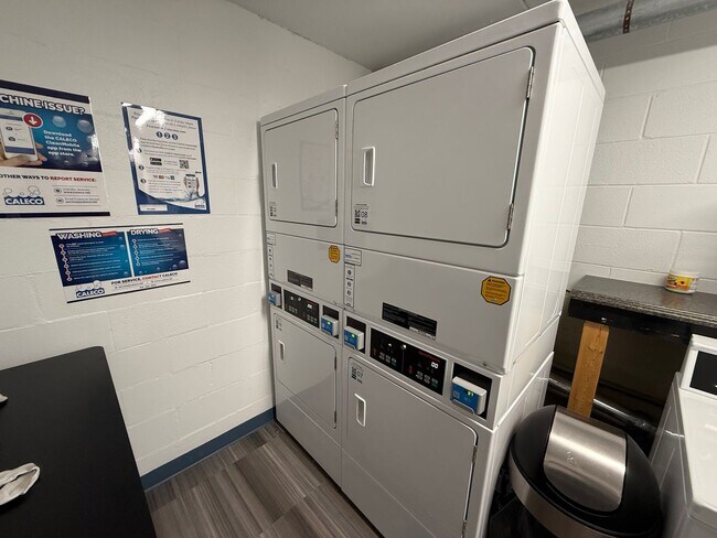 Building Photo - Beaver Plaza - 103