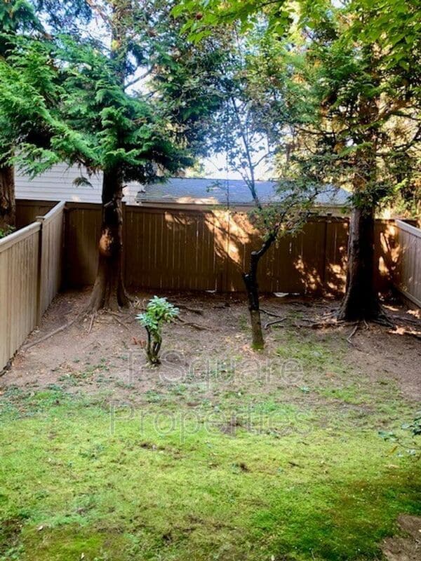 Building Photo - 13252 NE 183rd St