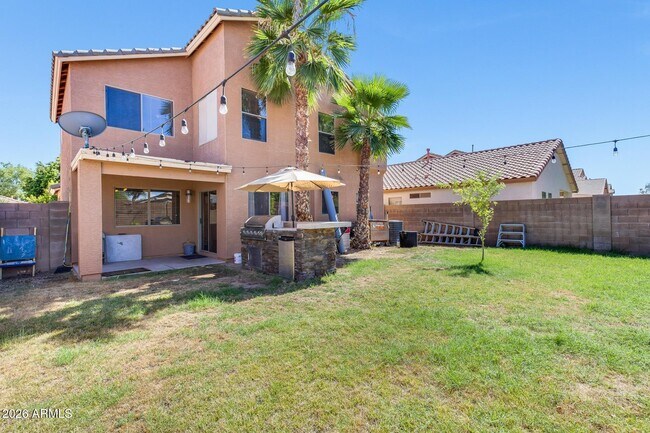 Building Photo - 12814 W La Reata Ave