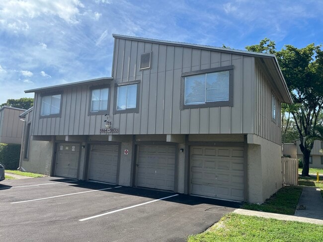 Building Photo - 5870 NW 22nd St